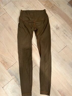 Lululemon High-Waist Gold Leggings with Contrast Stitching Size 6